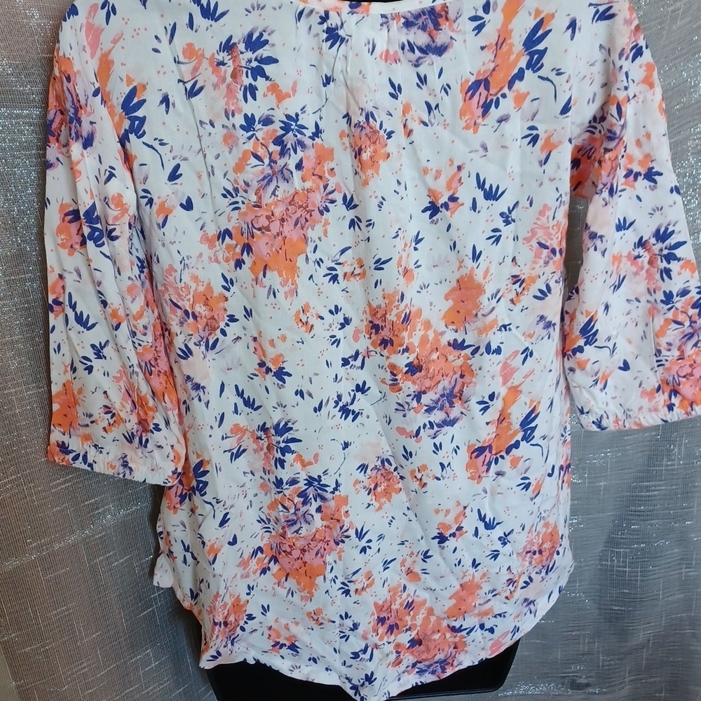 Old Navy Floral tunic, cream, orange, blue pink - Picture 2 of 5